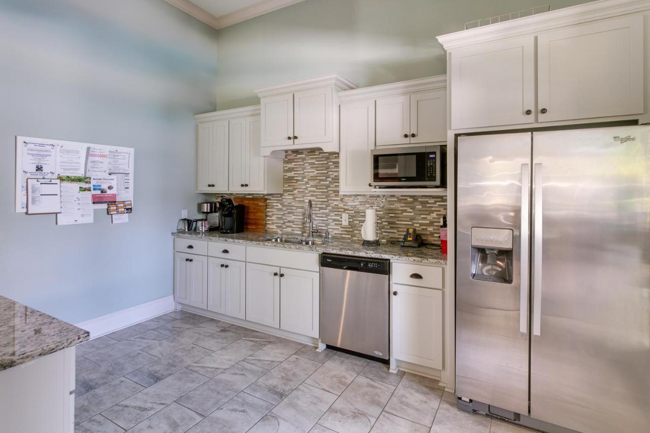 Luxe Jekyll Island Home With Beach And Pool Access ภายนอก รูปภาพ