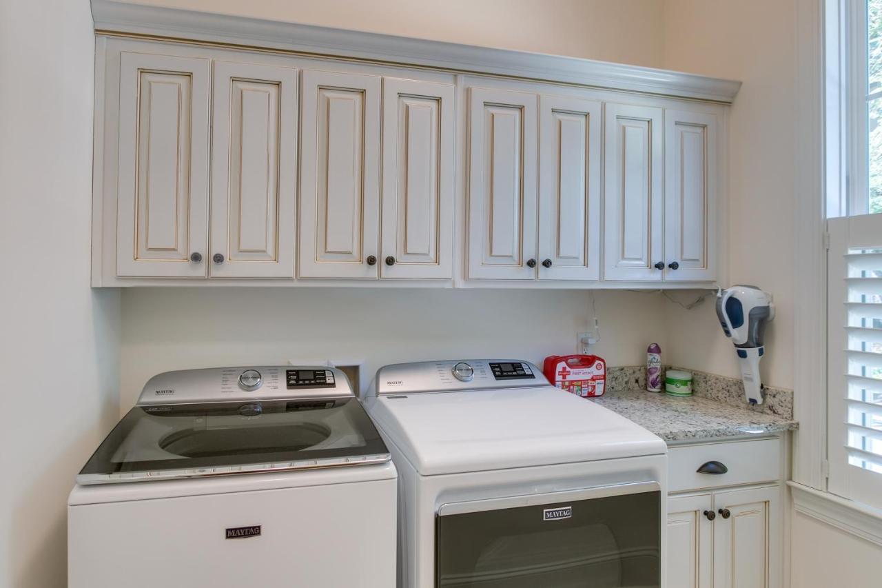 Luxe Jekyll Island Home With Beach And Pool Access ภายนอก รูปภาพ